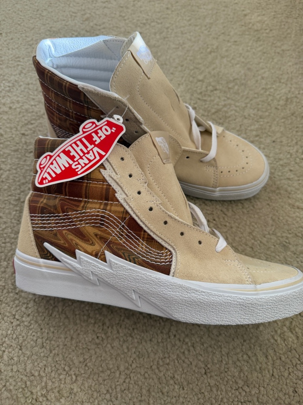 Vans Women's Beige High-Top Sneakers Brown Plaid women’s  size 9 ,men’s 7.5 NWT